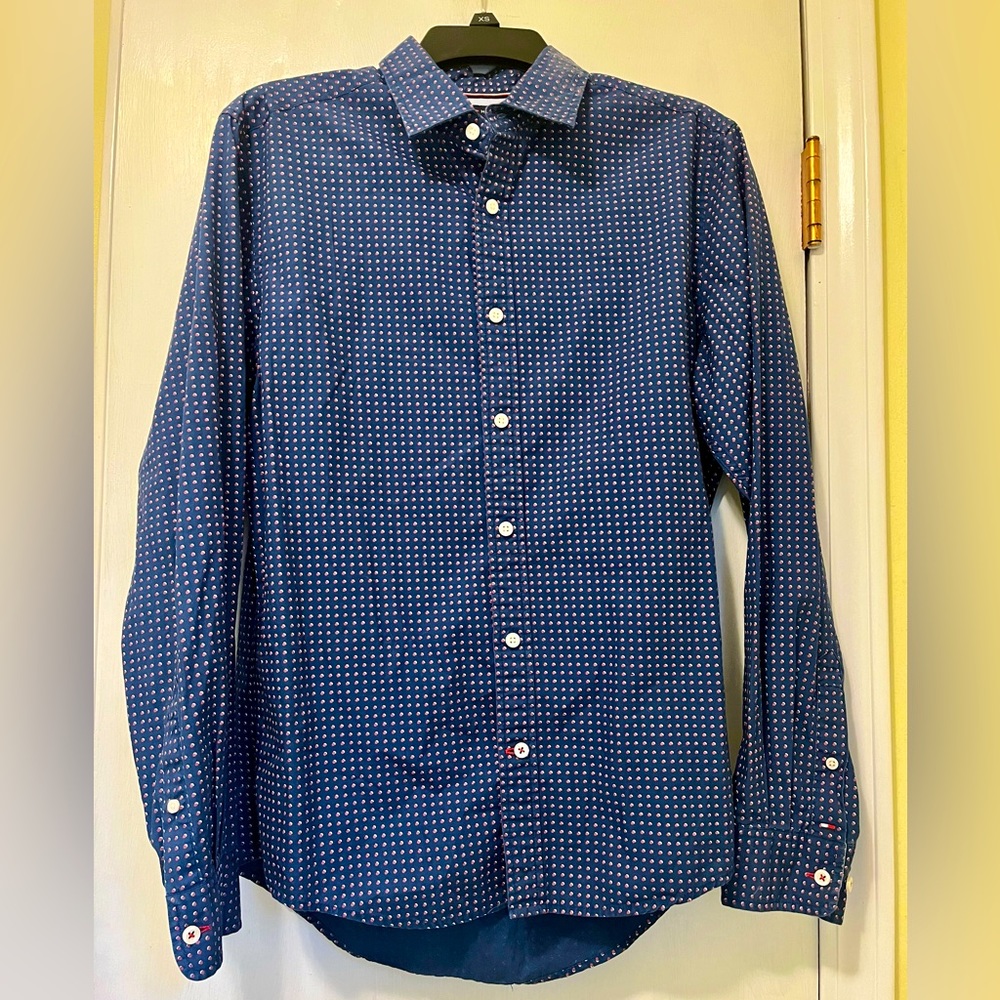 Tommy Hilfiger Men’s Long Sleeve Button down shirt 100% cotton Blue Red size Sm